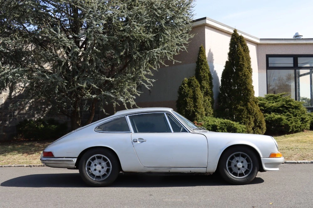 1965 Porsche 911 F-Body SWB - Image 3 of 9