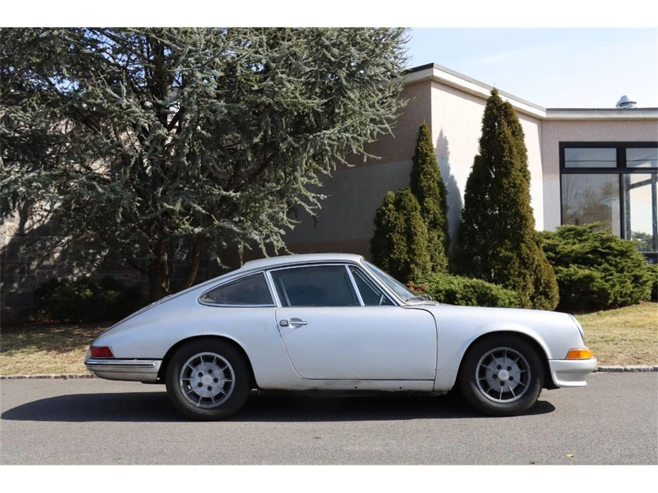 1965 Porsche 911 F-Body SWB - Image 3 of 9