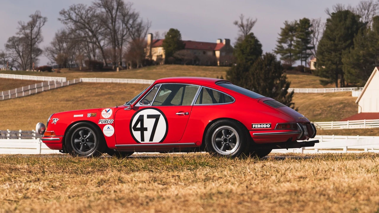 1965 Porsche 911 F-Body SWB - Image 11 of 31