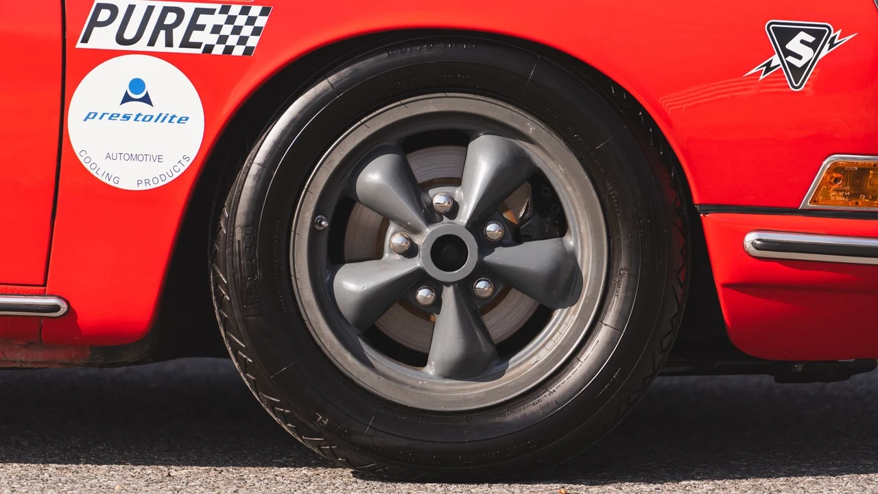 1965 Porsche 911 F-Body SWB - Image 25 of 31