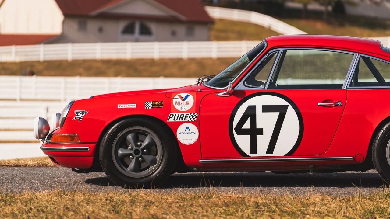 1965 Porsche 911 F-Body SWB - Image 16 of 31