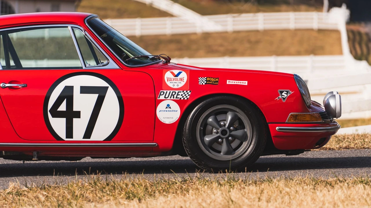 1965 Porsche 911 F-Body SWB - Image 20 of 31