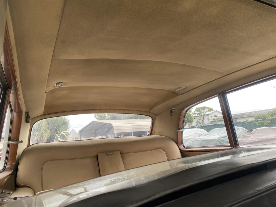 1965 Rolls-Royce Phantom V - Image 16 of 21