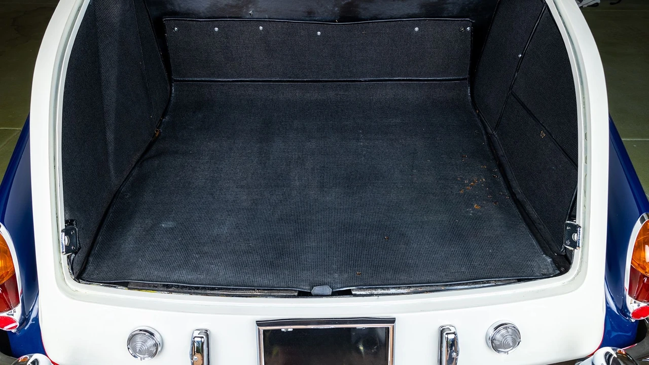 1965 Rolls-Royce Phantom V - Image 18 of 31