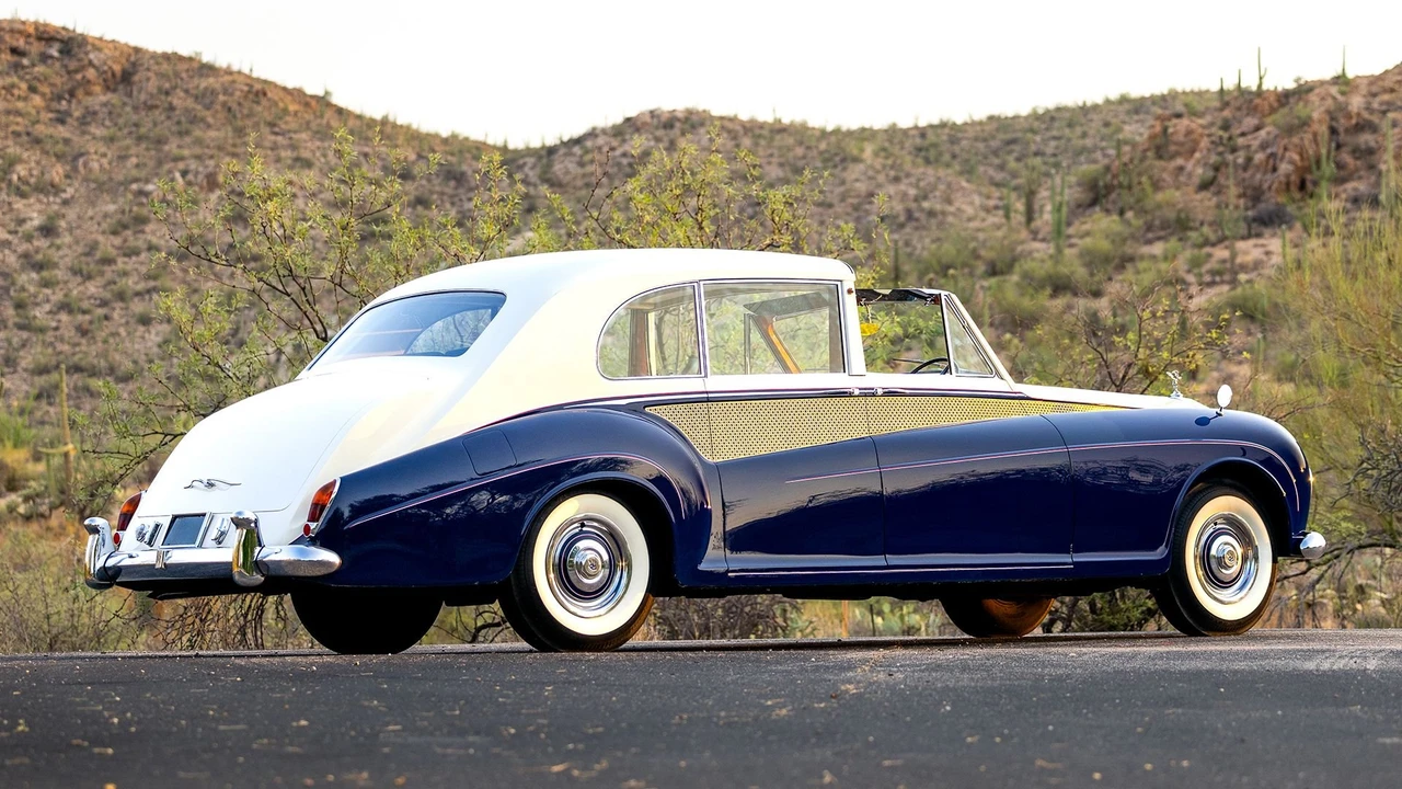1965 Rolls-Royce Phantom V - Image 13 of 31