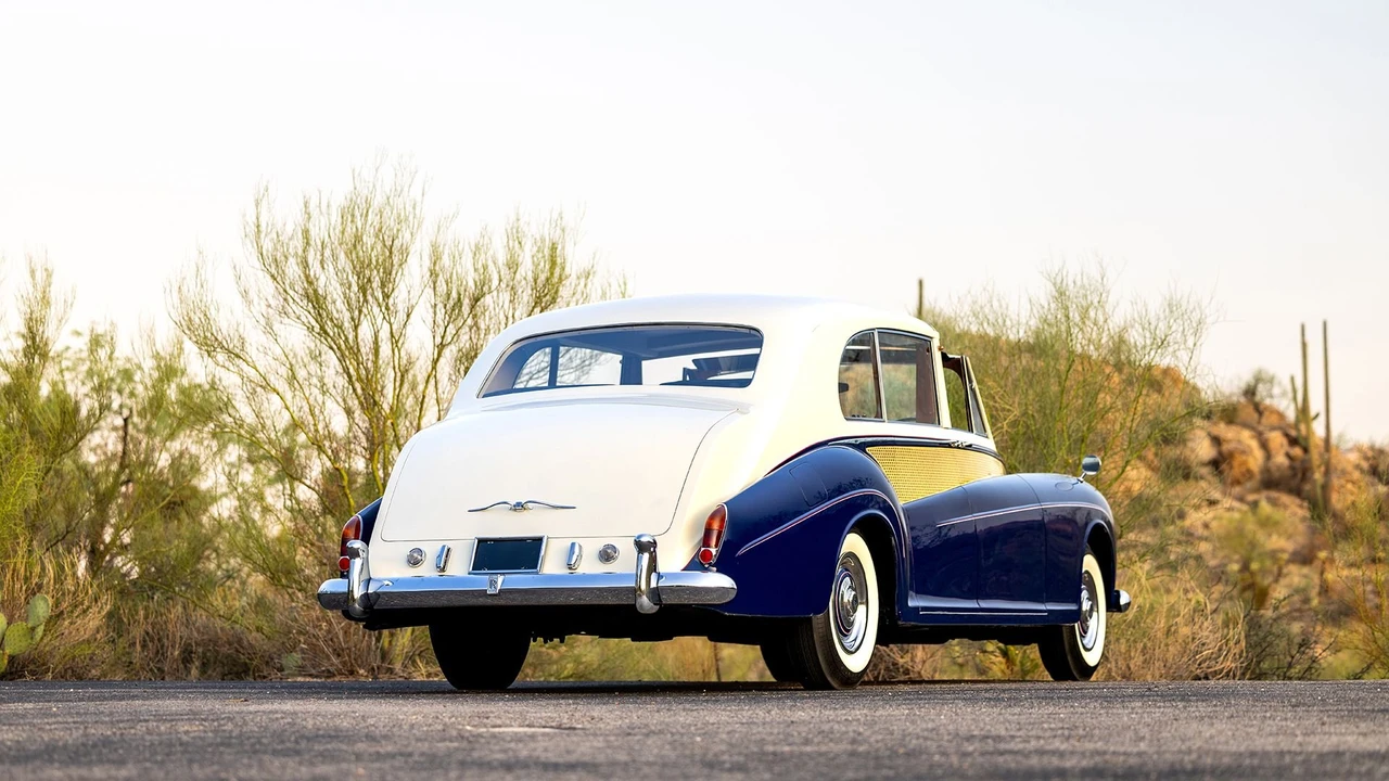 1965 Rolls-Royce Phantom V - Image 28 of 31