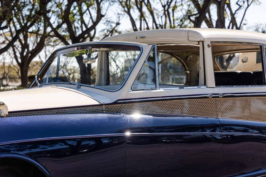 1965 Rolls-Royce Phantom V - Image 8 of 31