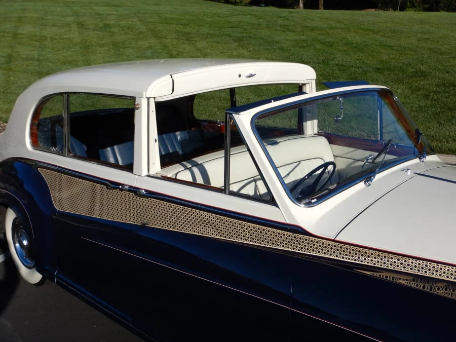 1965 Rolls-Royce Phantom V - Image 9 of 31