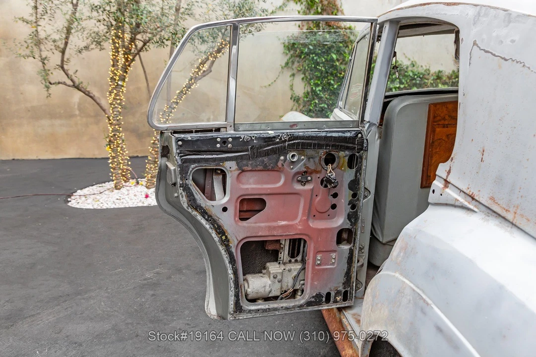1965 Rolls-Royce Silver Cloud III - Image 16 of 31