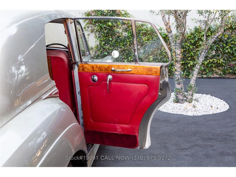 1965 Rolls-Royce Silver Cloud III - Image 24 of 31