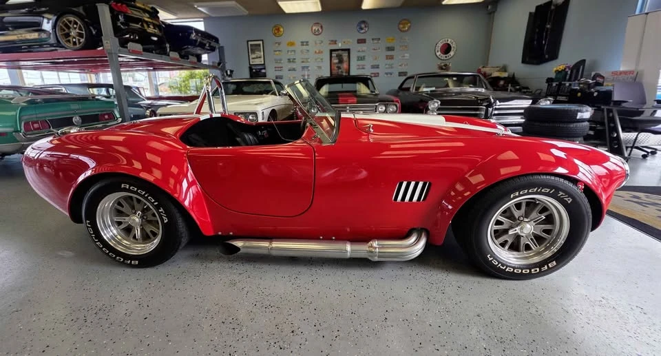 1965 Shelby Cobra 289 - Image 3 of 17