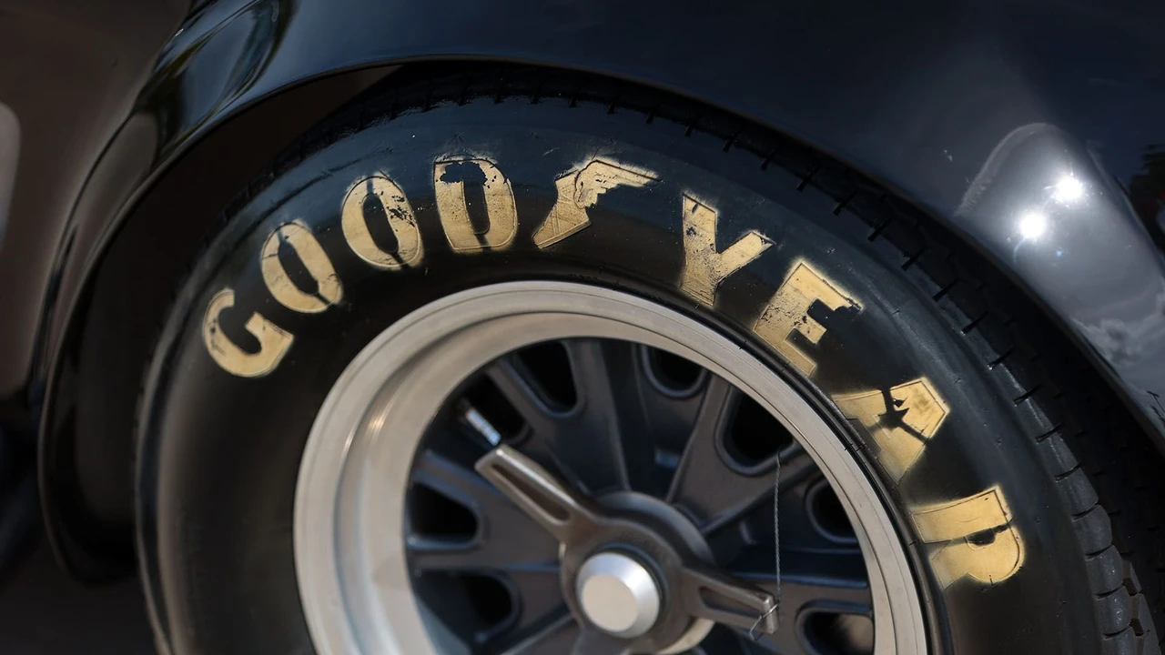 1965 Shelby Cobra 427 - Image 31 of 31