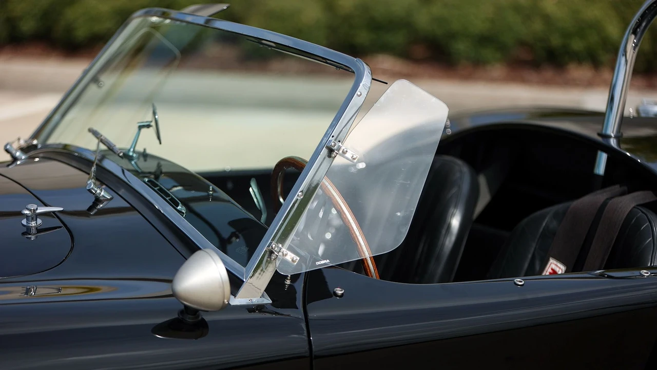 1965 Shelby Cobra 427 - Image 4 of 31