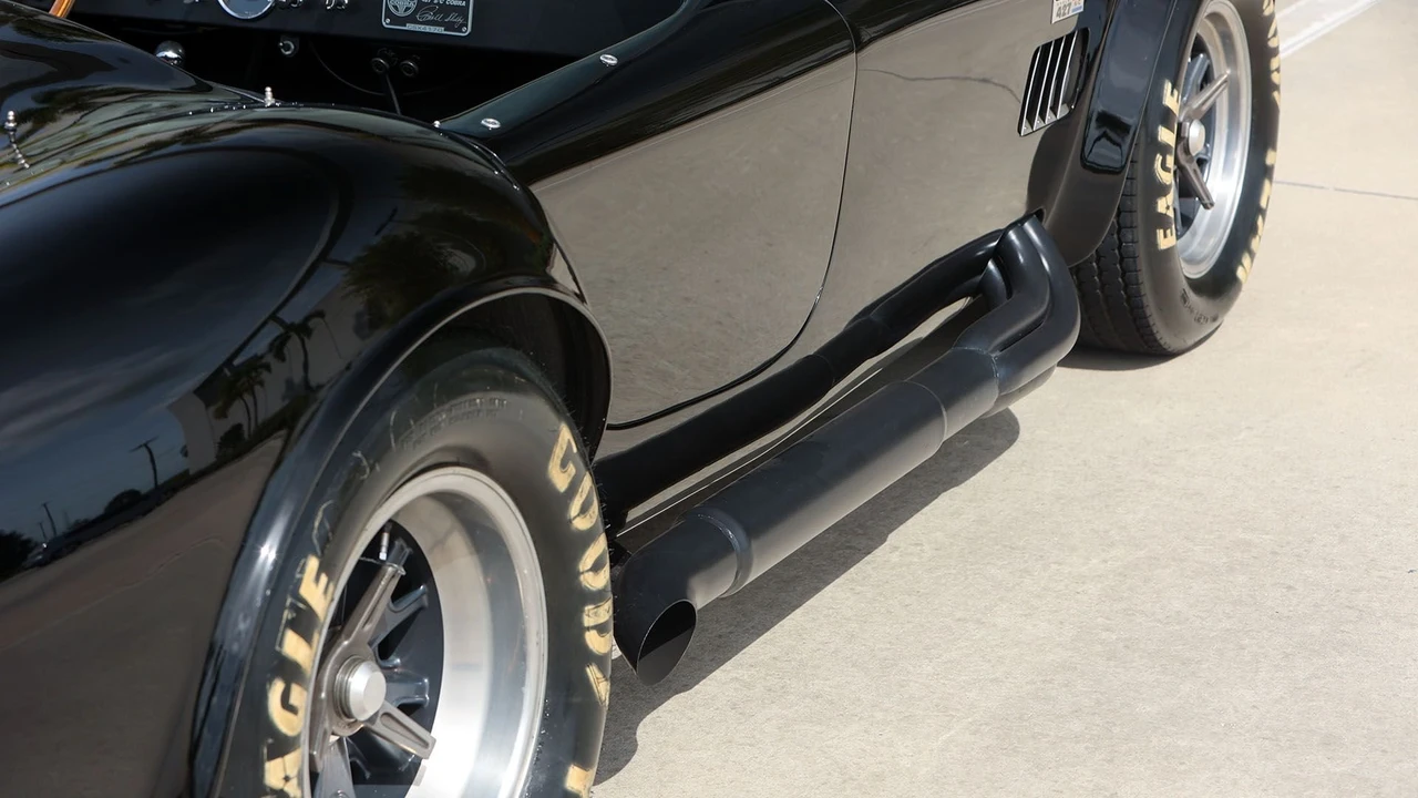1965 Shelby Cobra 427 - Image 9 of 31