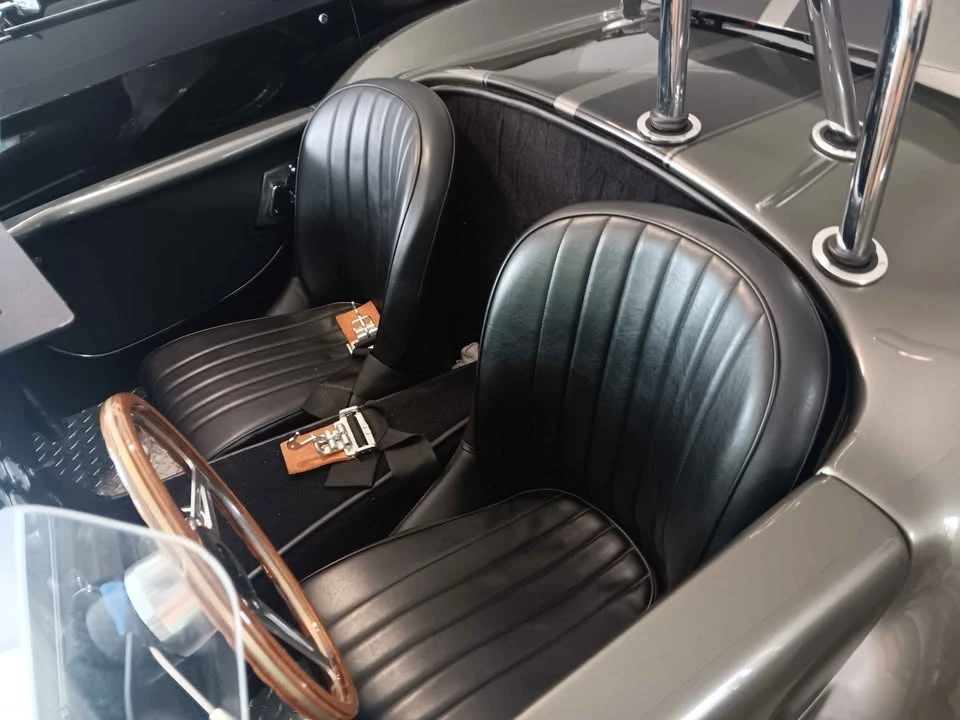 1965 Shelby Cobra 427 - Image 3 of 10