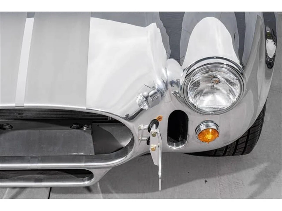 1965 Shelby Cobra 427 - Image 3 of 31
