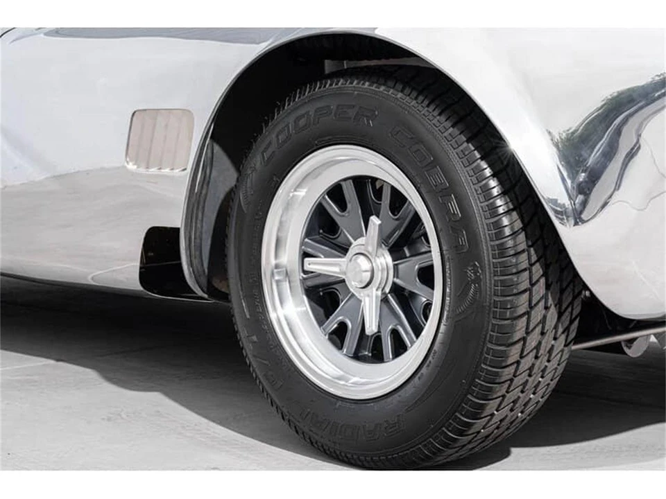 1965 Shelby Cobra 427 - Image 28 of 31