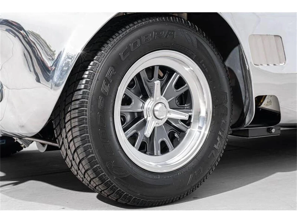 1965 Shelby Cobra 427 - Image 15 of 31