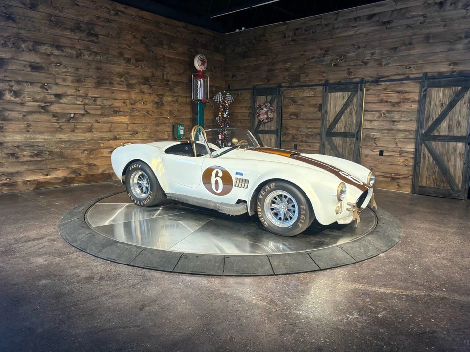 1965 Shelby Cobra 289 - Image 16 of 31