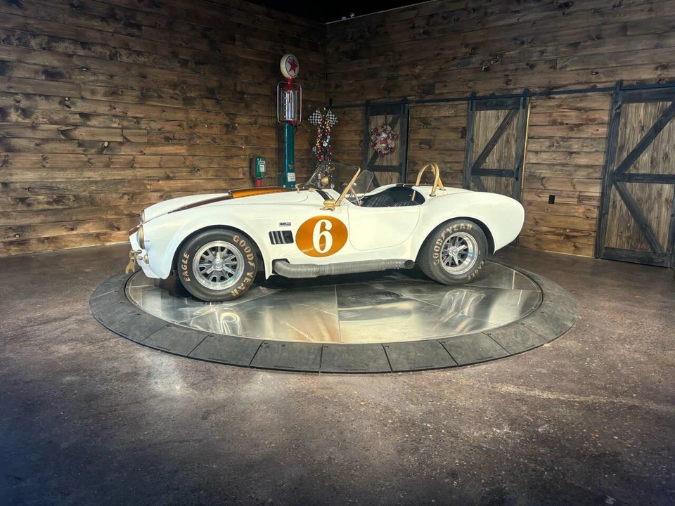 1965 Shelby Cobra 289 - Image 2 of 31