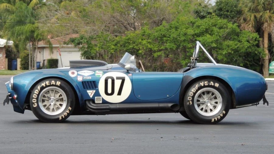 1965 Shelby Cobra 427 - Image 2 of 9