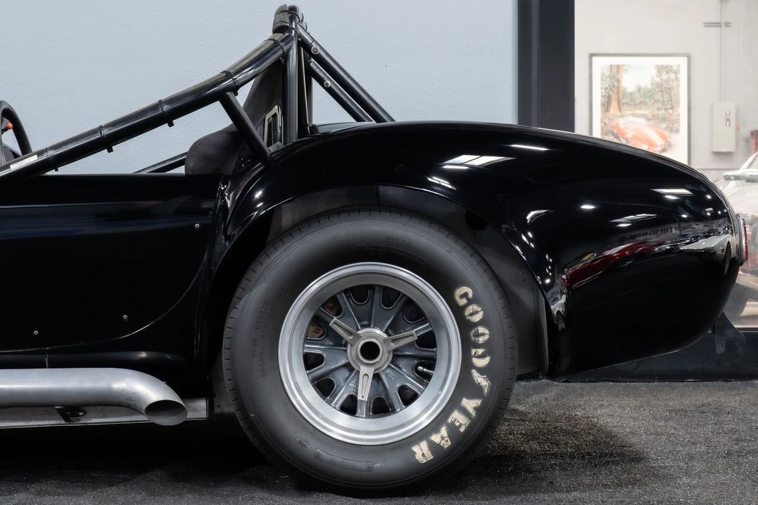 1965 Shelby Cobra 427 - Image 11 of 21