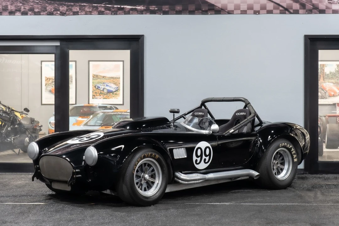 1965 Shelby Cobra 427 - Image 3 of 21