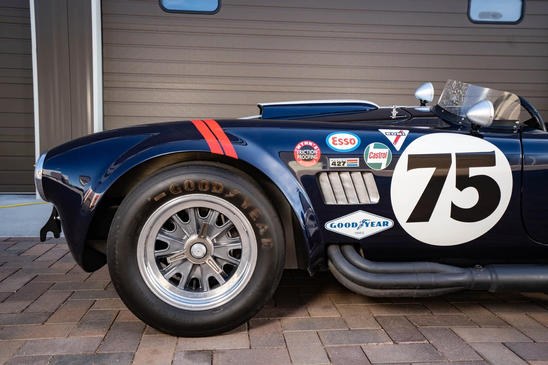 1965 Shelby Cobra 427 - Image 17 of 31