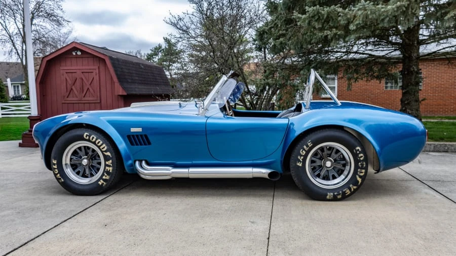 1965 Shelby Cobra 427 - Image 2 of 31