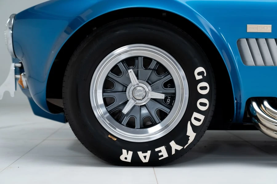 1965 Shelby Cobra 427 - Image 17 of 31