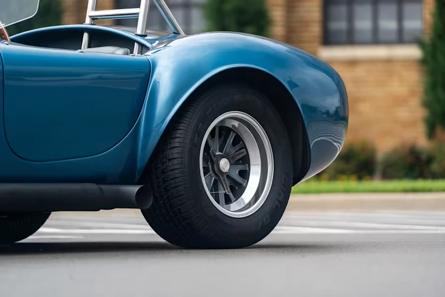 1965 Shelby Cobra 427 - Image 9 of 31