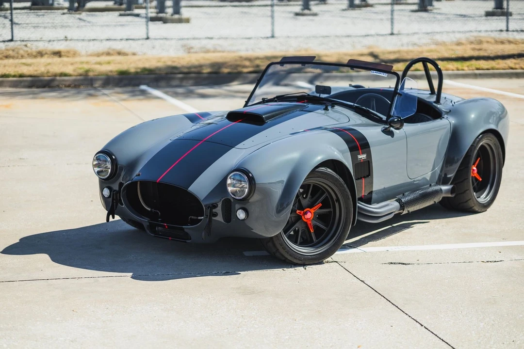1965 Shelby Cobra 427 - Image 4 of 12