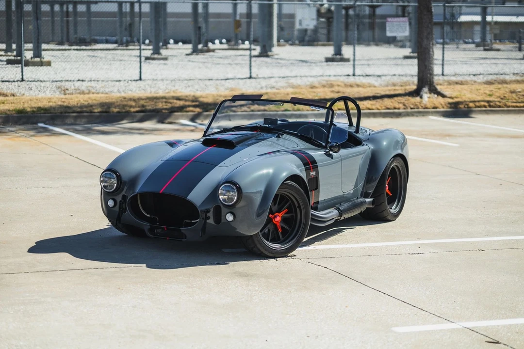 1965 Shelby Cobra 427 - Image 2 of 12
