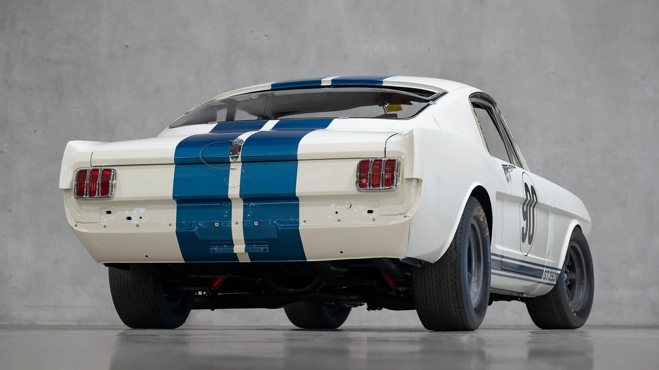 1965 Shelby GT350 - Image 15 of 31