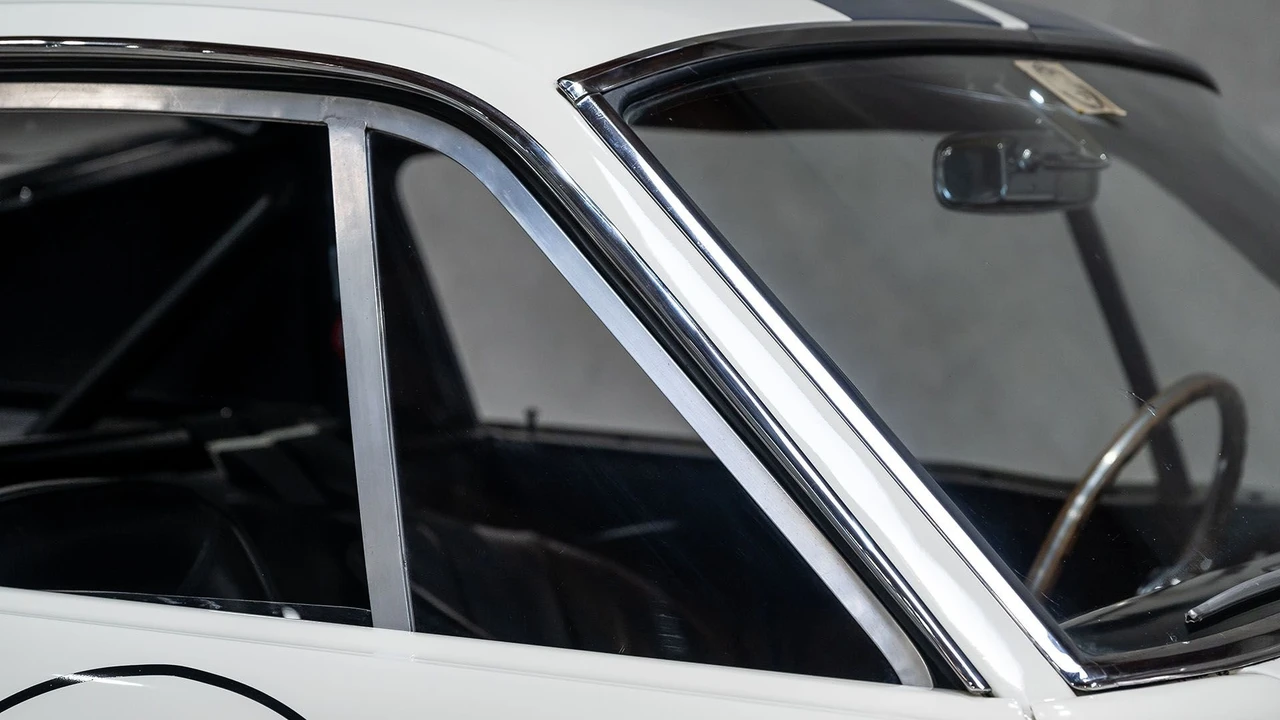 1965 Shelby GT350 - Image 29 of 31