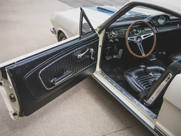 1965 Shelby GT350 - Image 29 of 31