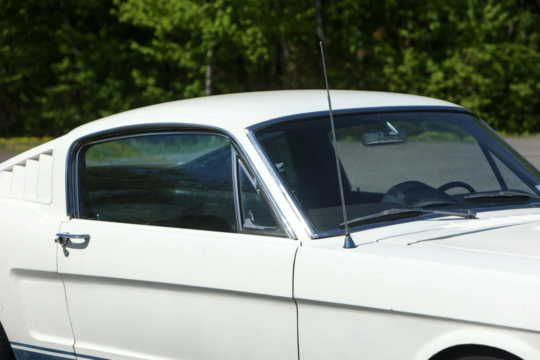 1965 Shelby GT350 - Image 24 of 31