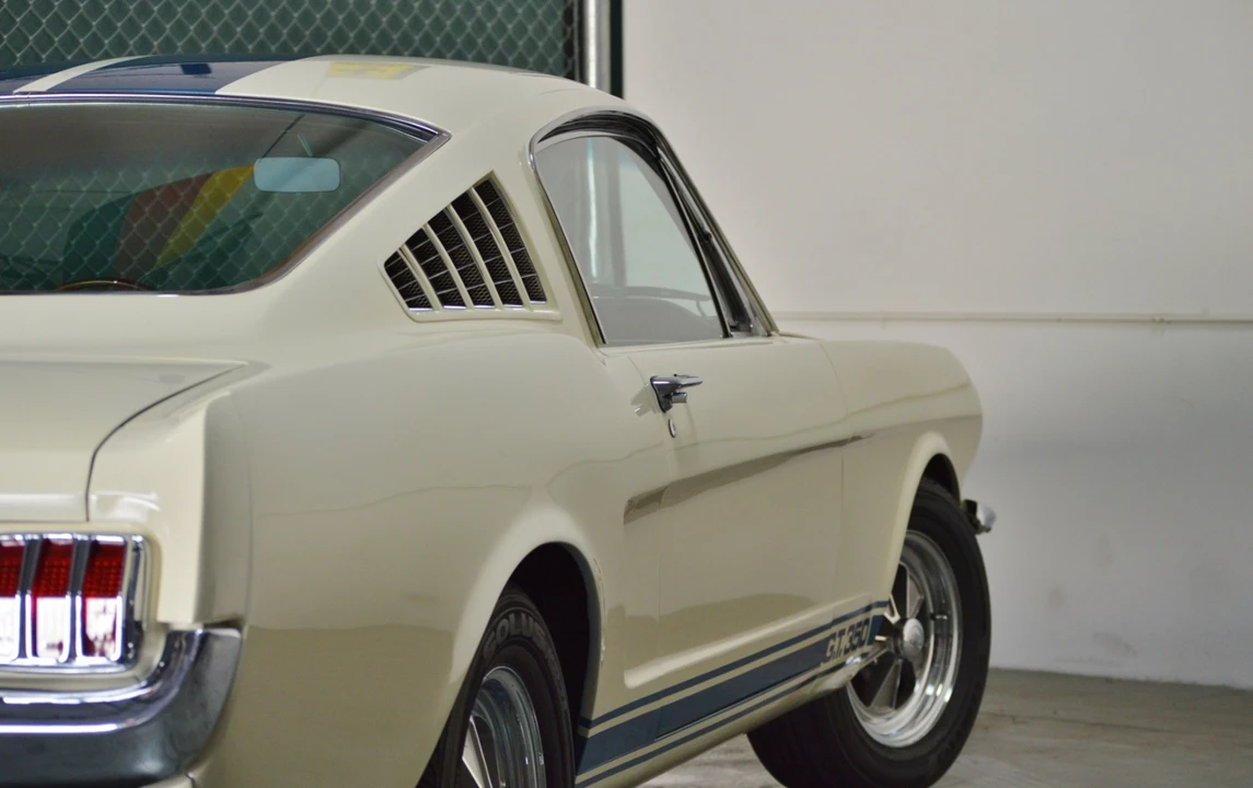 1965 Shelby GT350 - Image 11 of 31