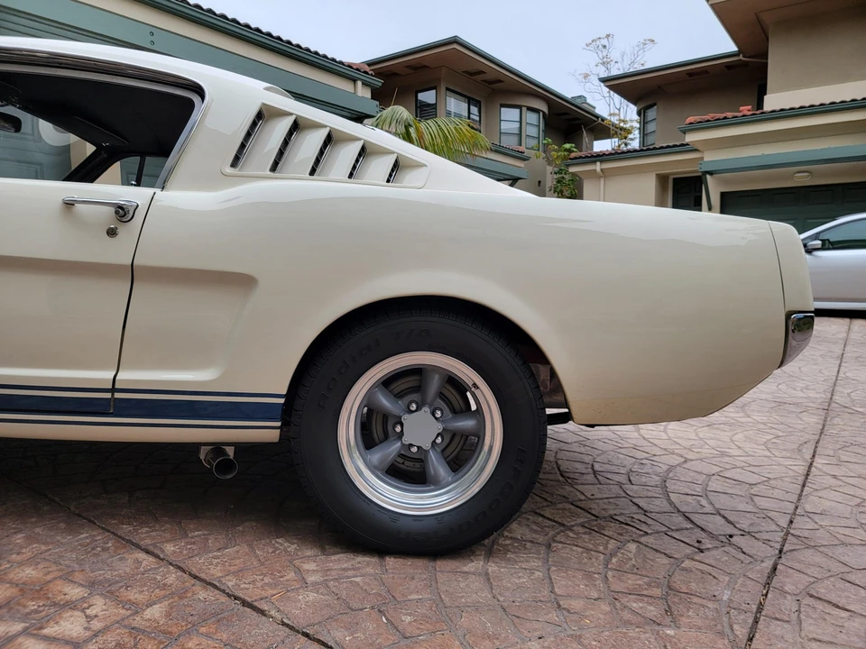 1965 Shelby GT350 - Image 29 of 31