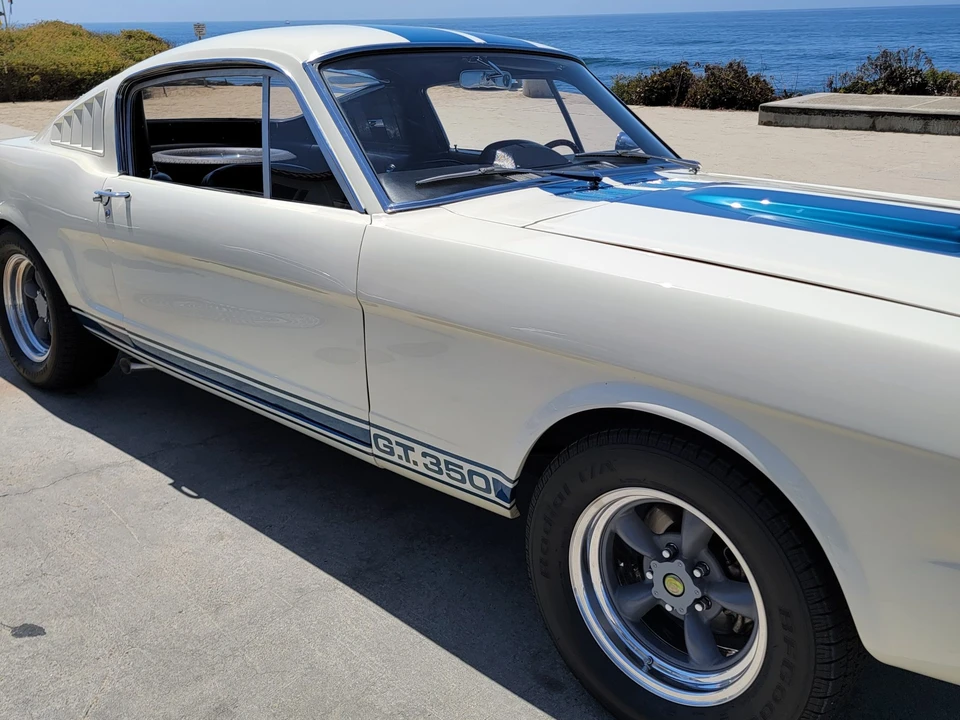 1965 Shelby GT350 - Image 11 of 31