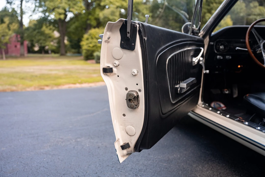 1965 Shelby GT350 - Image 19 of 31