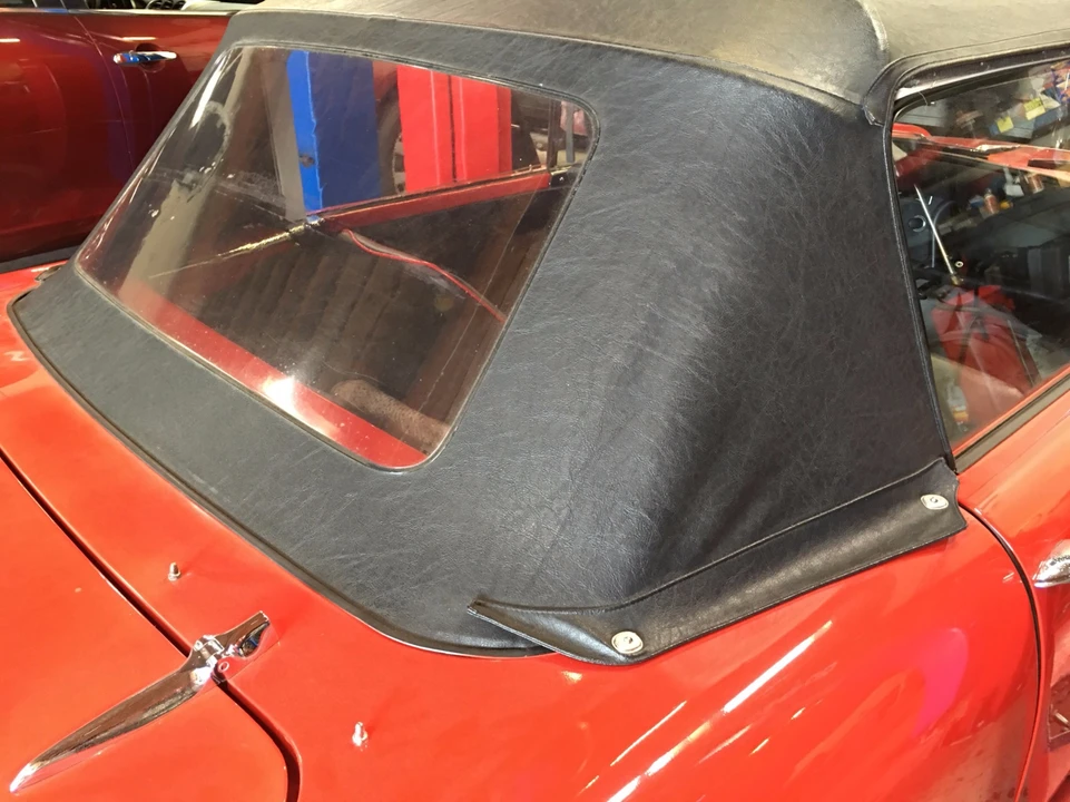 1965 Sunbeam Alpine Series IV - Image 6 of 31