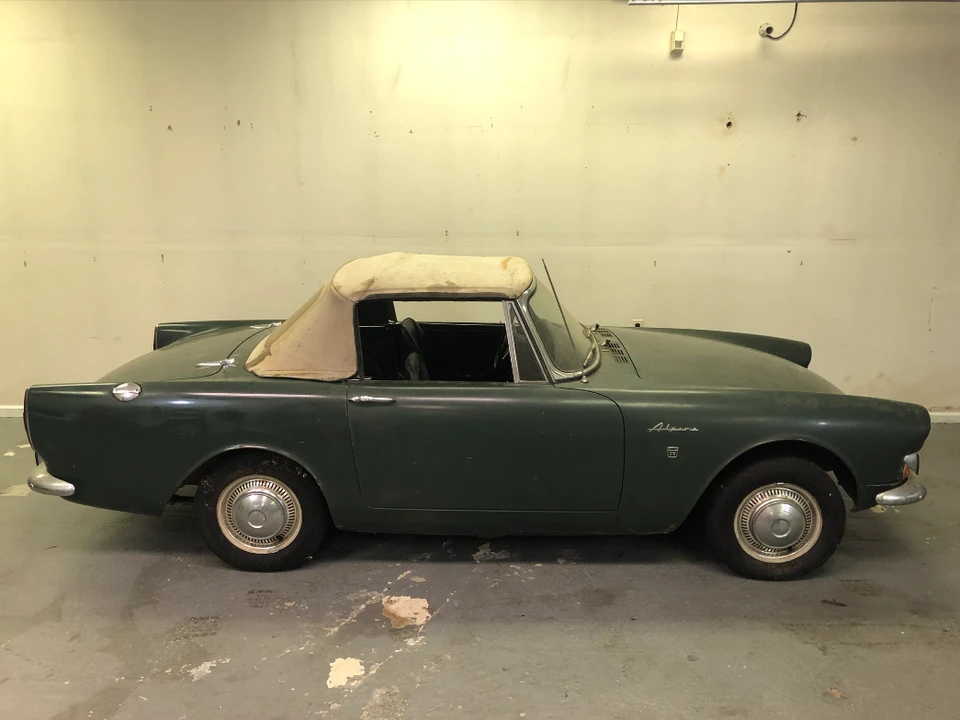 1965 Sunbeam Alpine Series IV - Image 3 of 31