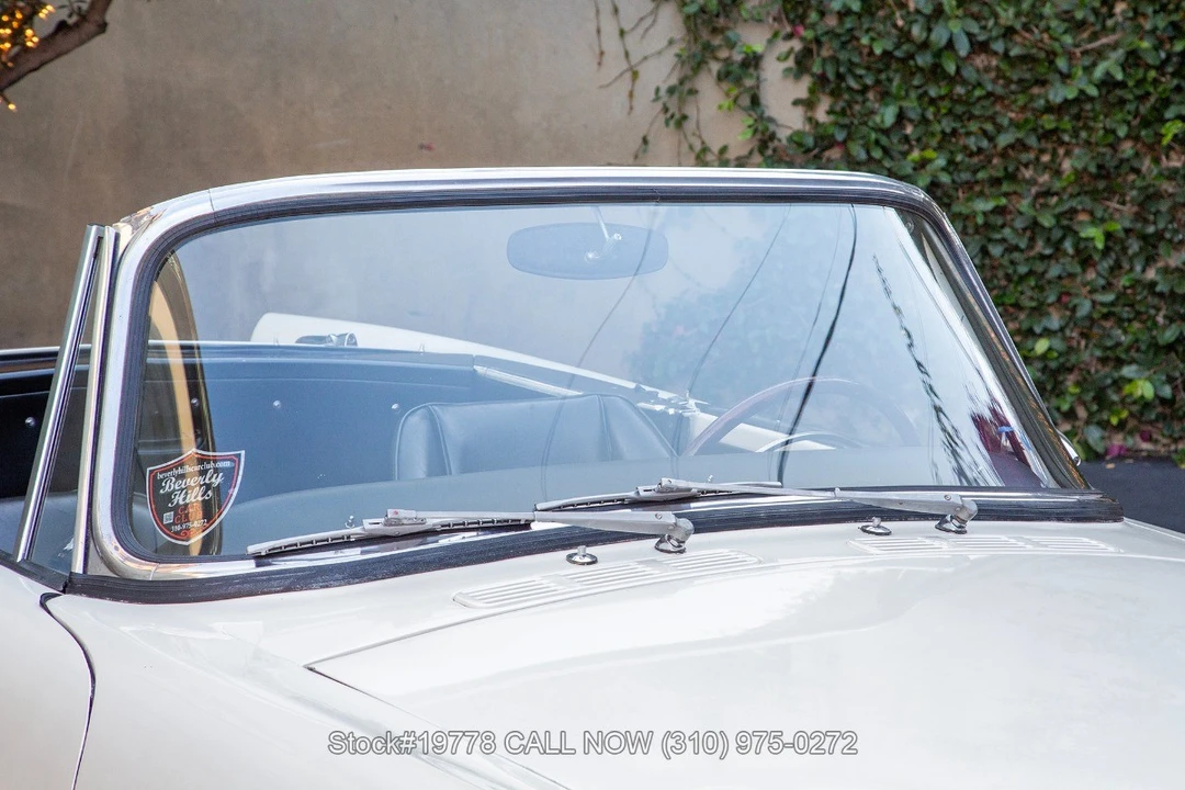 1965 Sunbeam Alpine Series V - Image 10 of 31