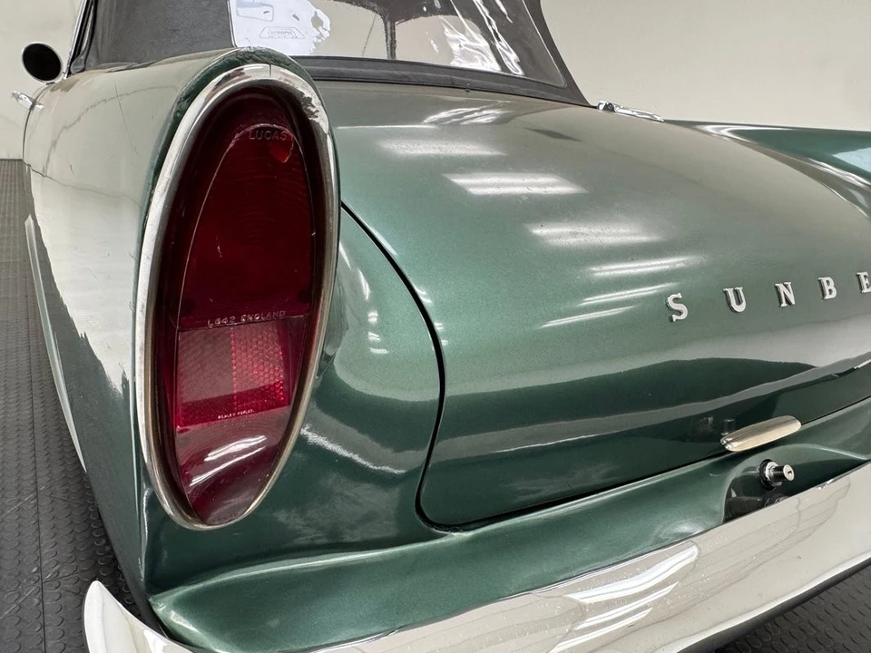 1965 Sunbeam Alpine - Image 24 of 31