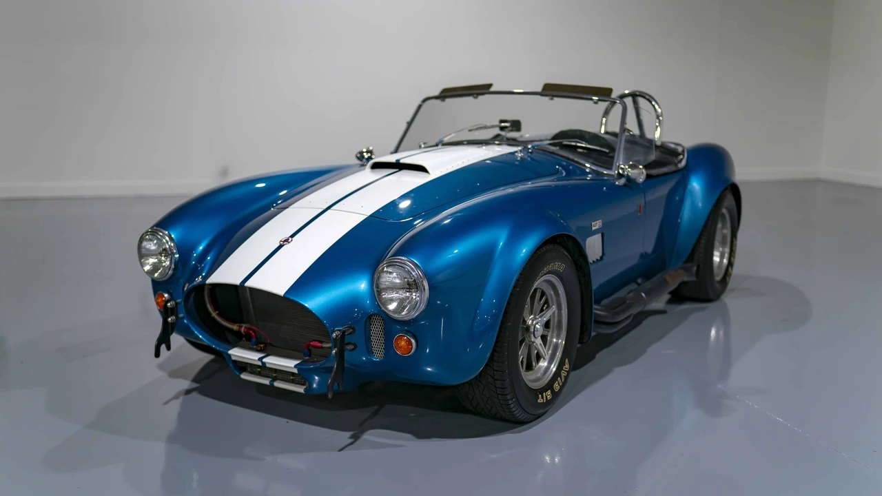 1965 Superformance - Image 2 of 31