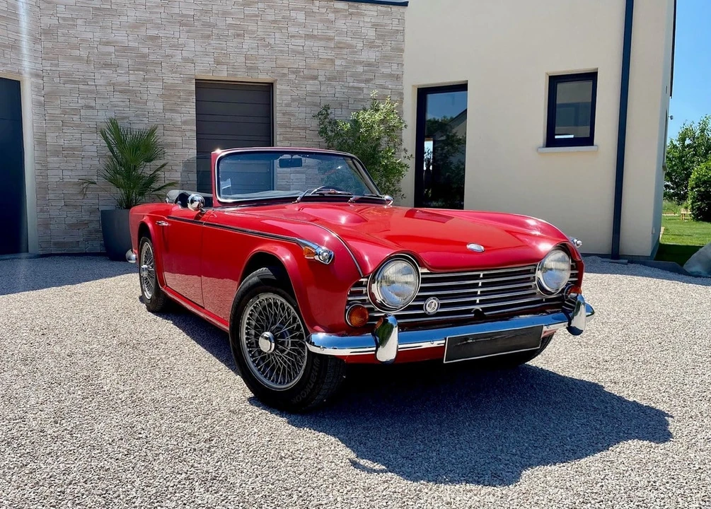 1965 Triumph TR4A - Image 4 of 30