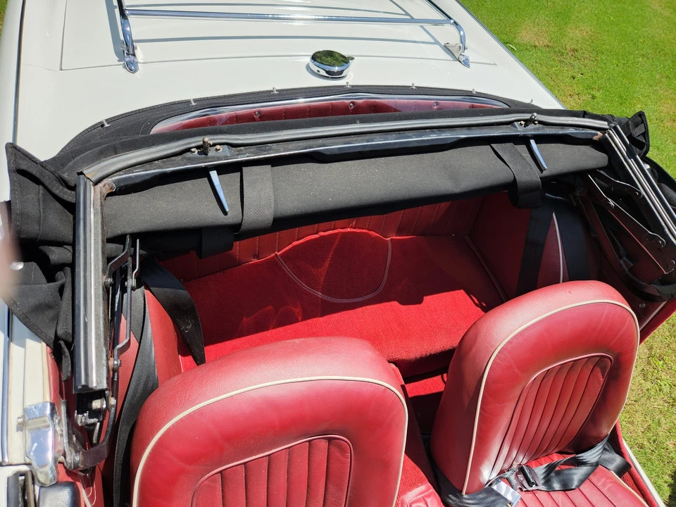 1965 Triumph TR4A - Image 27 of 31