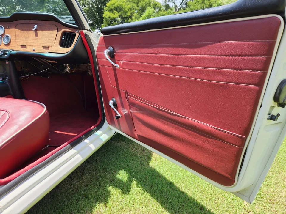 1965 Triumph TR4A - Image 30 of 31