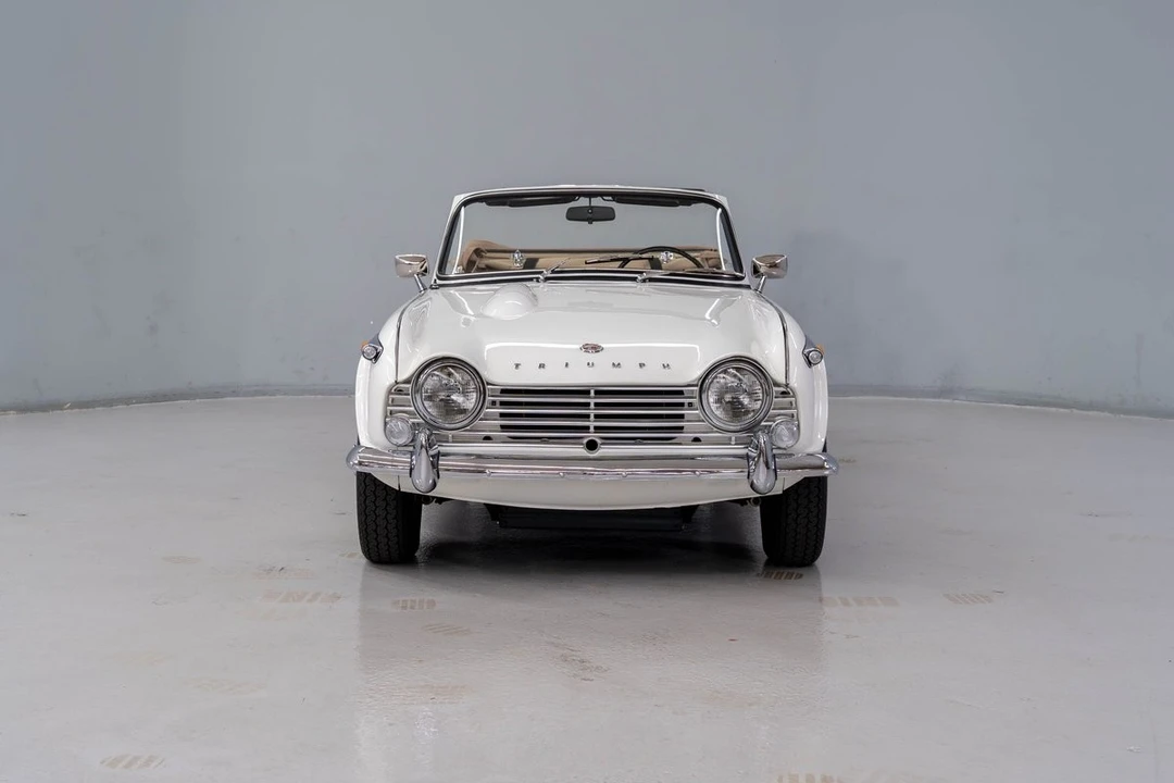 1965 Triumph TR4A - Image 5 of 12